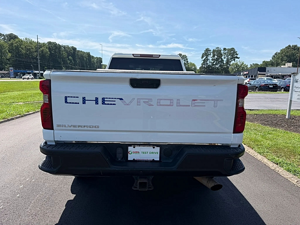 Chevrolet Silverado 2500 HD Double Cab photo 10