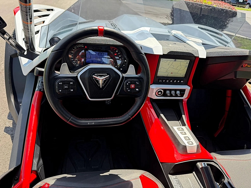 Polaris Slingshot photo 13