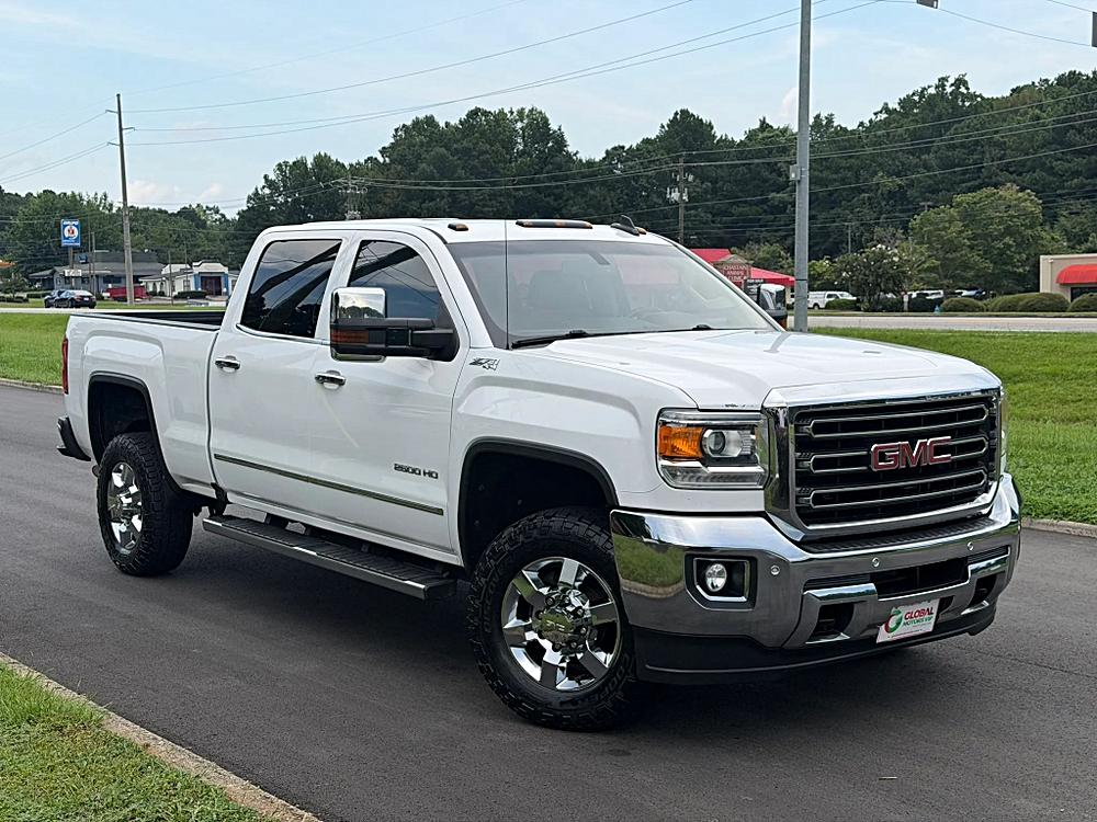 GMC Sierra 2500 HD Crew Cab photo 4