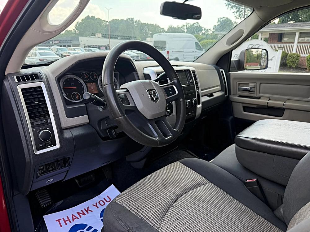 Dodge Ram 2500 Crew Cab photo 19