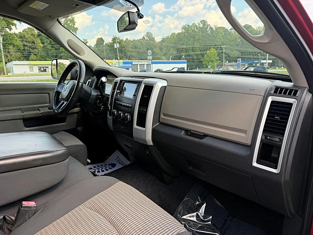 Dodge Ram 2500 Crew Cab photo 25