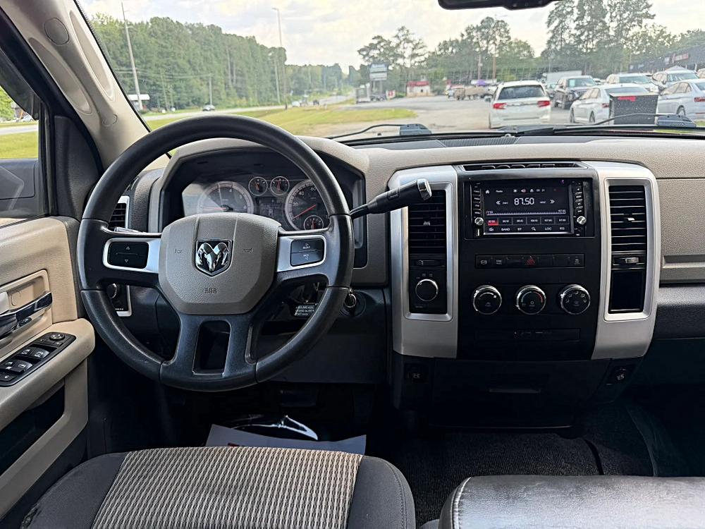 Dodge Ram 2500 Crew Cab photo 30