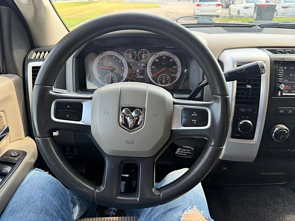 Dodge Ram 2500 Crew Cab photo 31