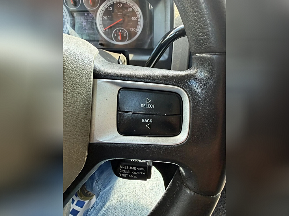 Dodge Ram 2500 Crew Cab photo 33
