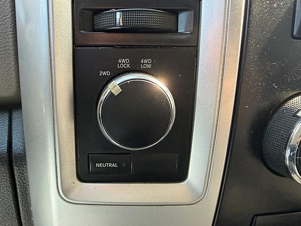 Dodge Ram 2500 Crew Cab photo 36