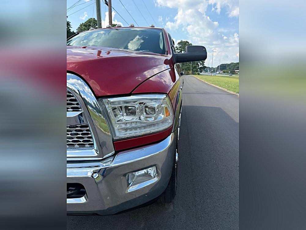 Dodge Ram 2500 Crew Cab photo 6