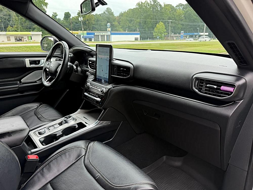 Ford Explorer photo 20