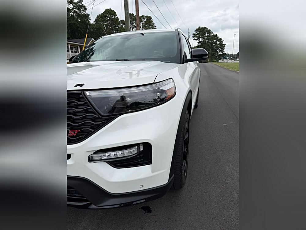 Ford Explorer photo 5