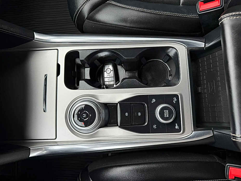 Ford Explorer photo 34