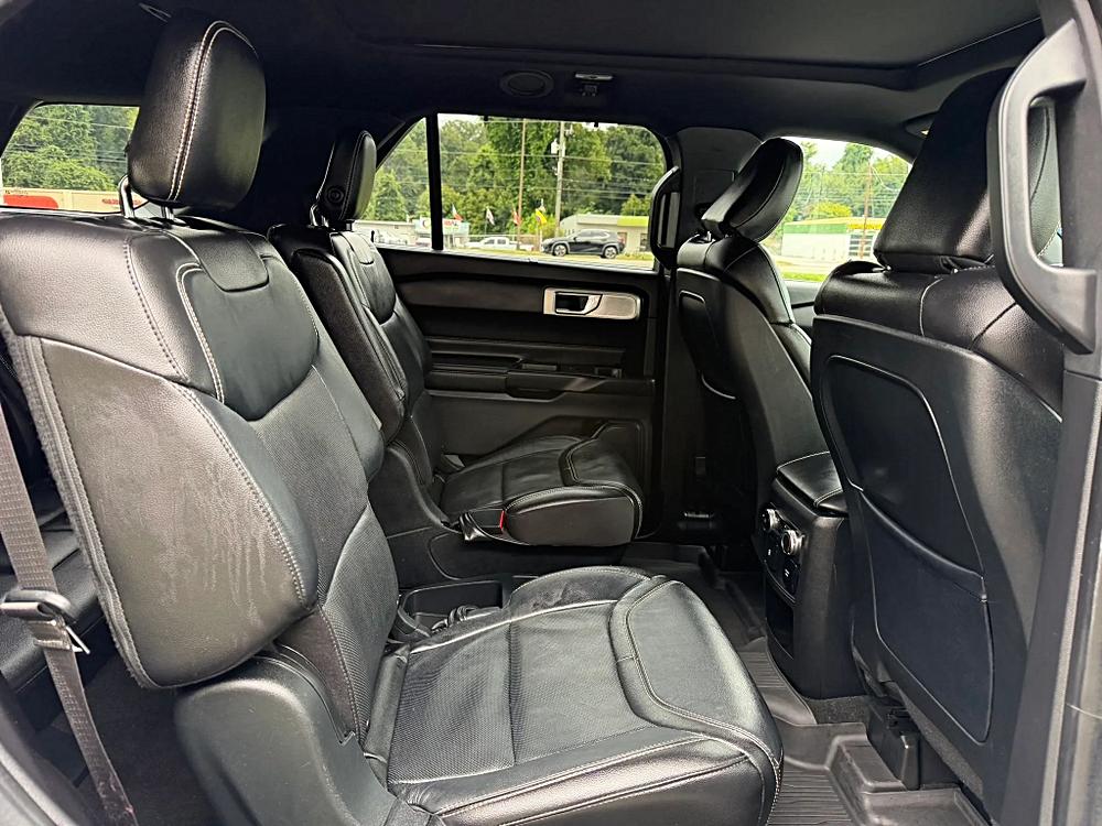 Ford Explorer photo 39