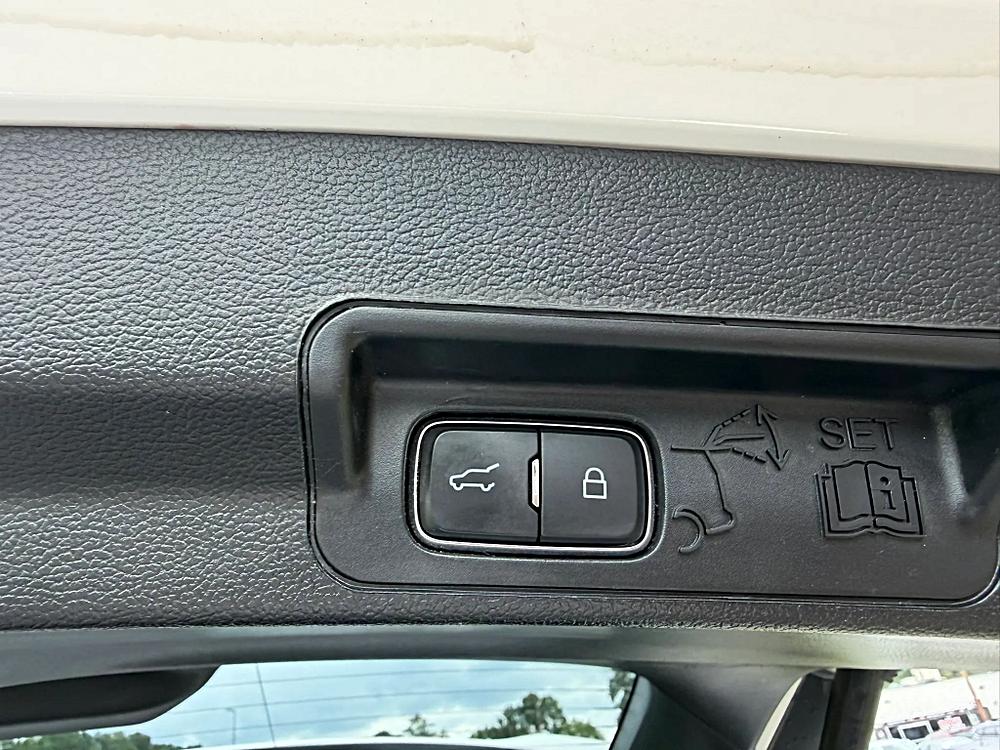 Ford Explorer photo 44