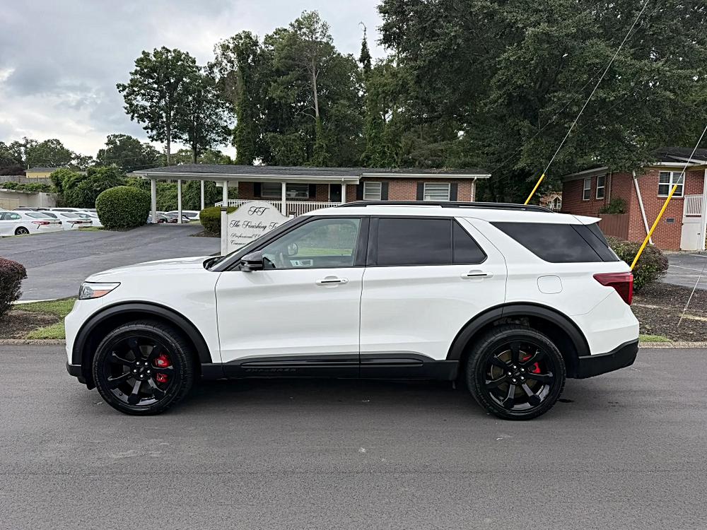 Ford Explorer photo 8