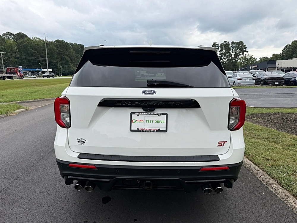 Ford Explorer photo 9