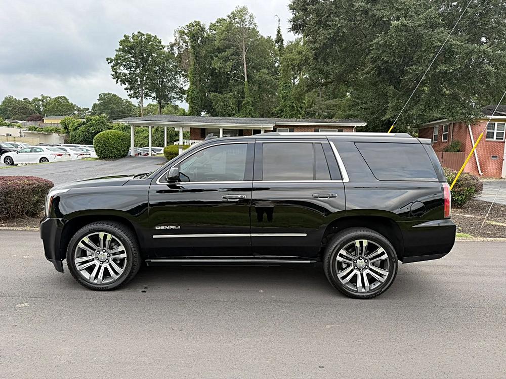 GMC Yukon photo 9
