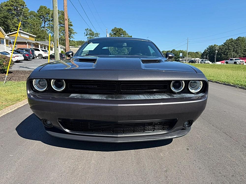 Dodge Challenger photo 6