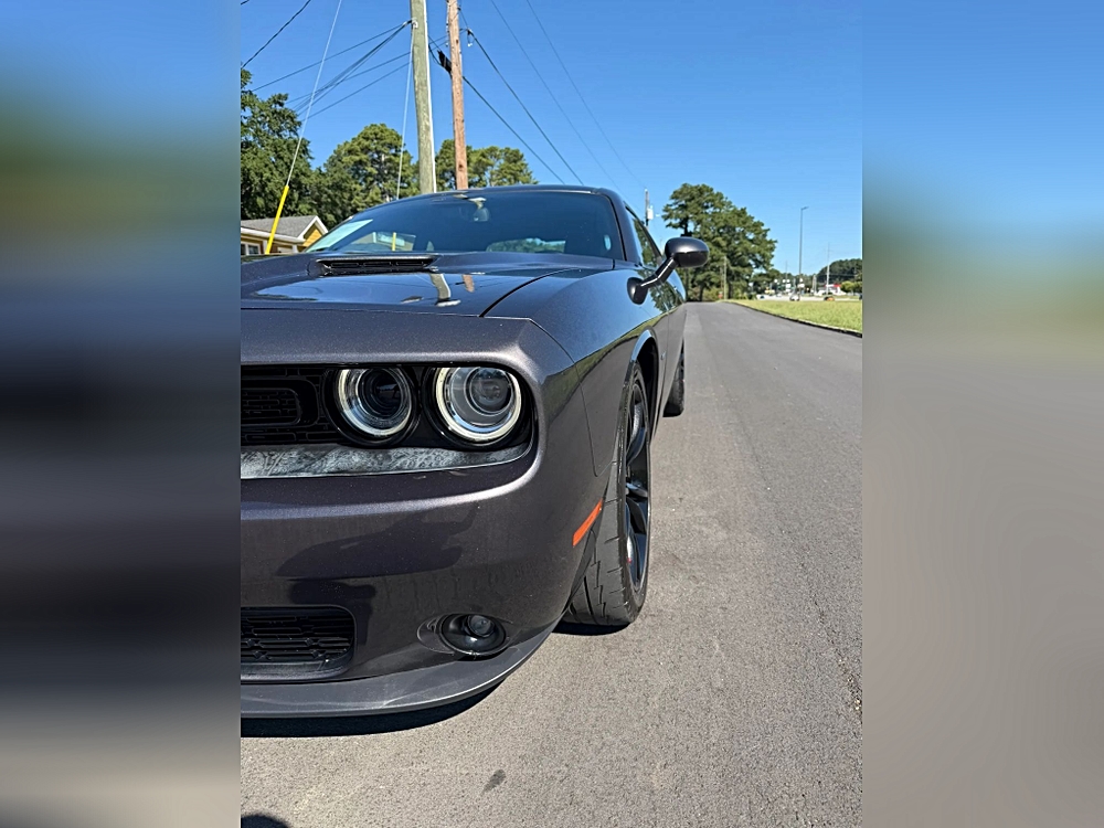 Dodge Challenger photo 7