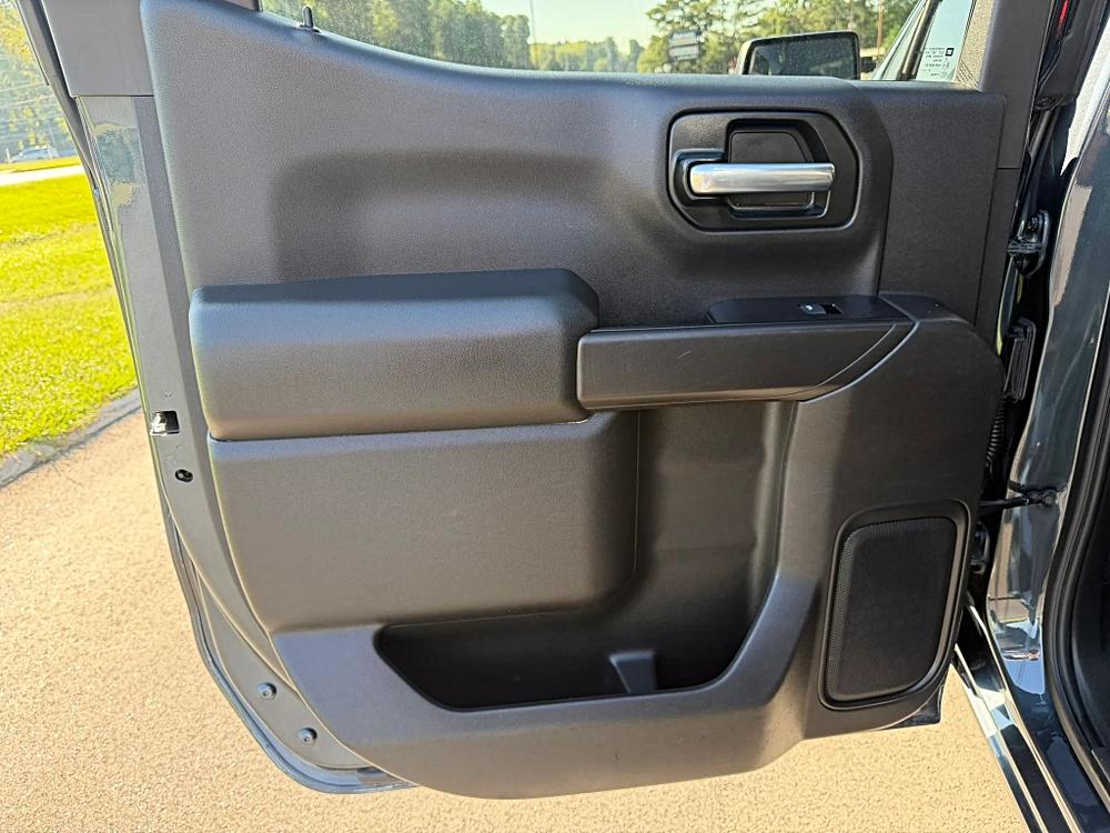 Chevrolet Silverado 1500 Crew Cab photo 120