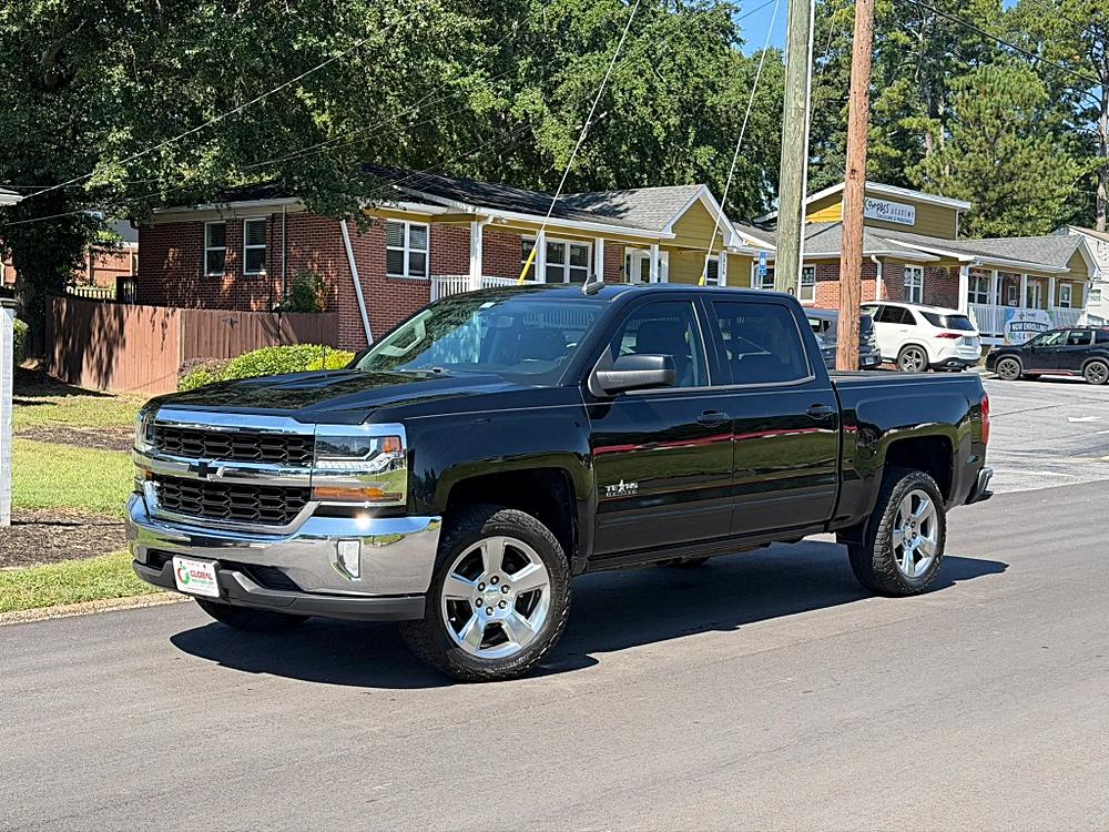 Chevrolet Silverado 1500 Crew Cab photo 3