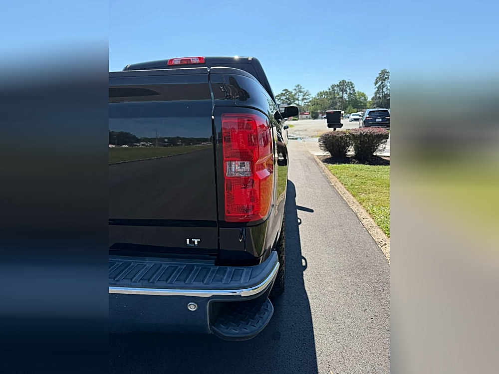 Chevrolet Silverado 1500 Crew Cab photo 16