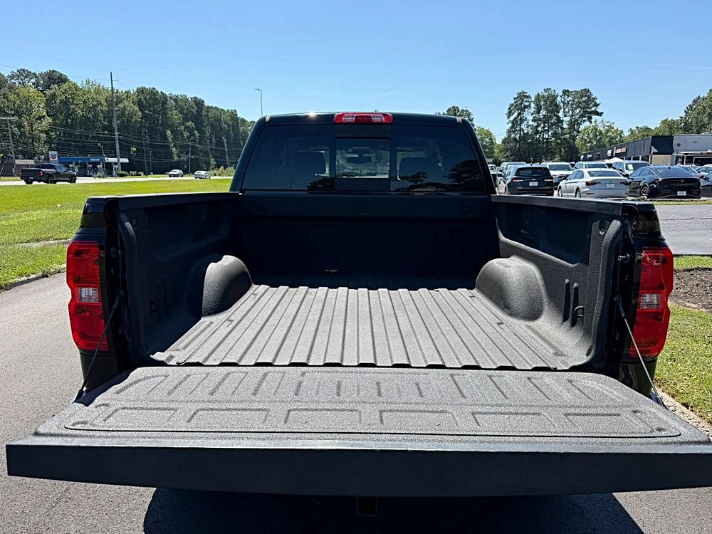 Chevrolet Silverado 1500 Crew Cab photo 18