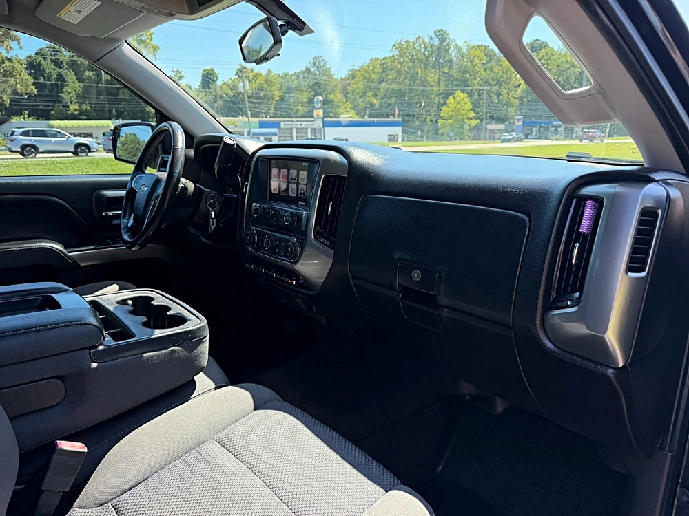 Chevrolet Silverado 1500 Crew Cab photo 26