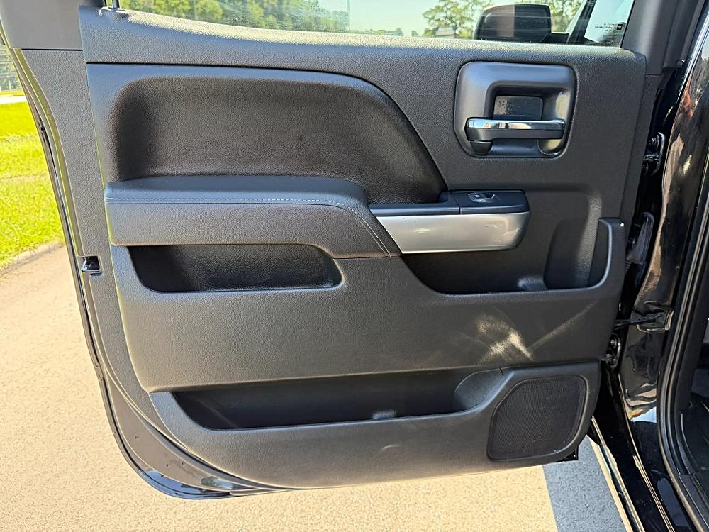 Chevrolet Silverado 1500 Crew Cab photo 41
