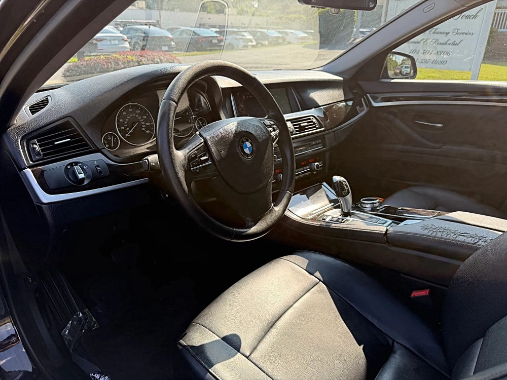 BMW 5 Series photo 15