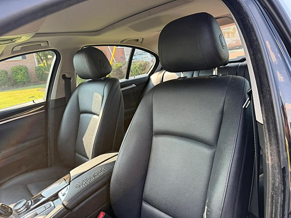 BMW 5 Series photo 18