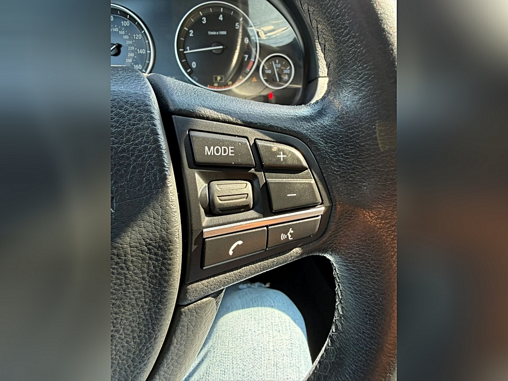 BMW 5 Series photo 26