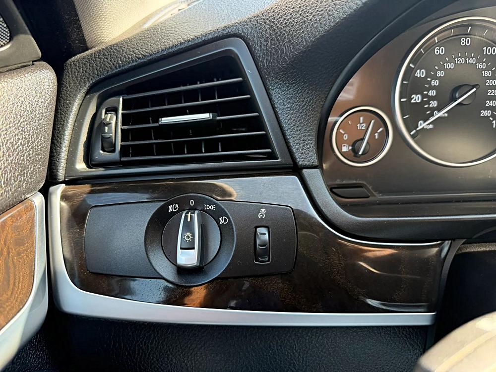 BMW 5 Series photo 28