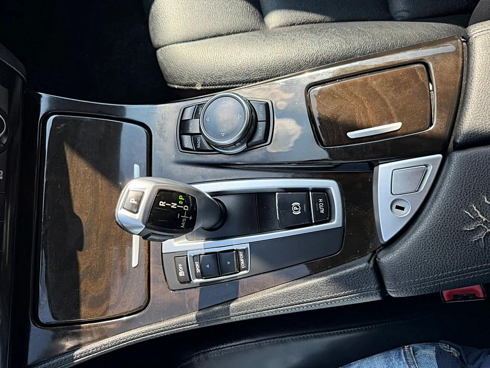 BMW 5 Series photo 31