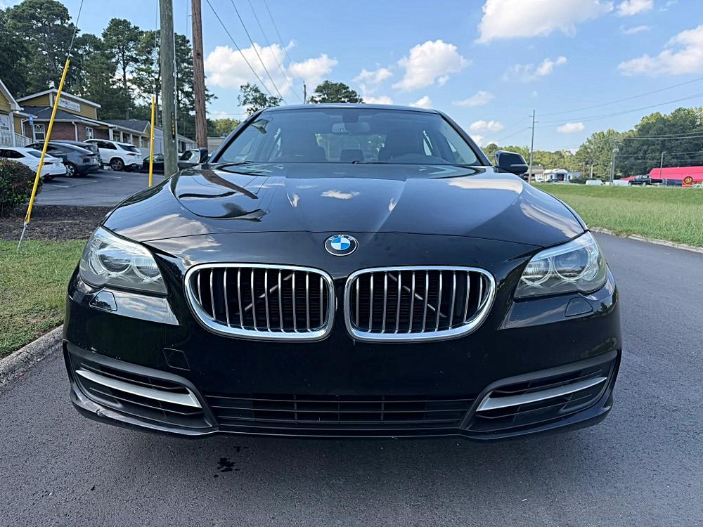BMW 5 Series photo 5