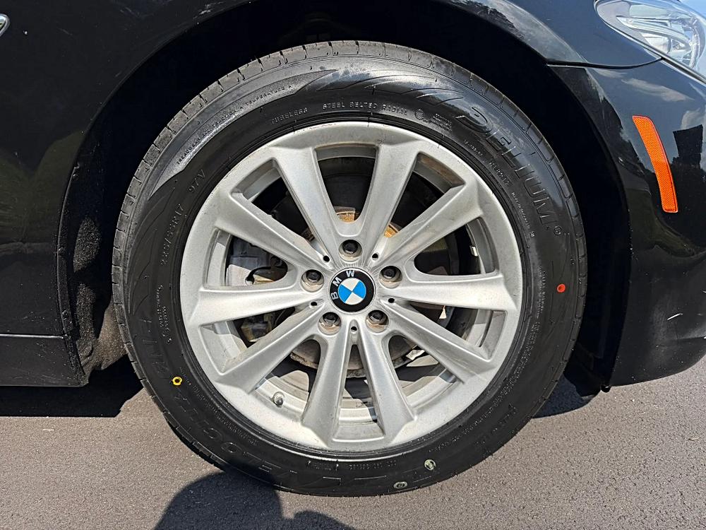 BMW 5 Series photo 39