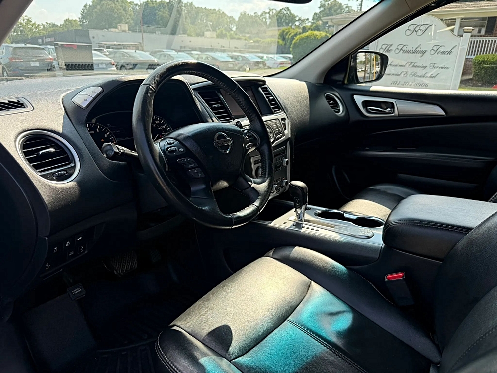 Nissan Pathfinder photo 15