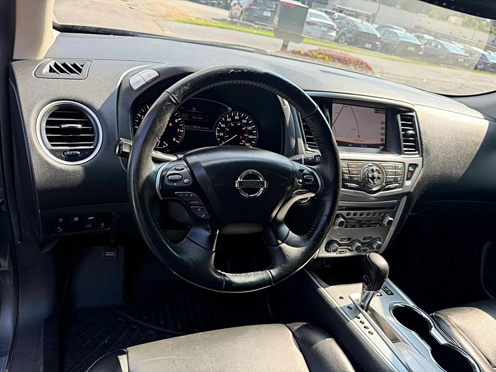 Nissan Pathfinder photo 16