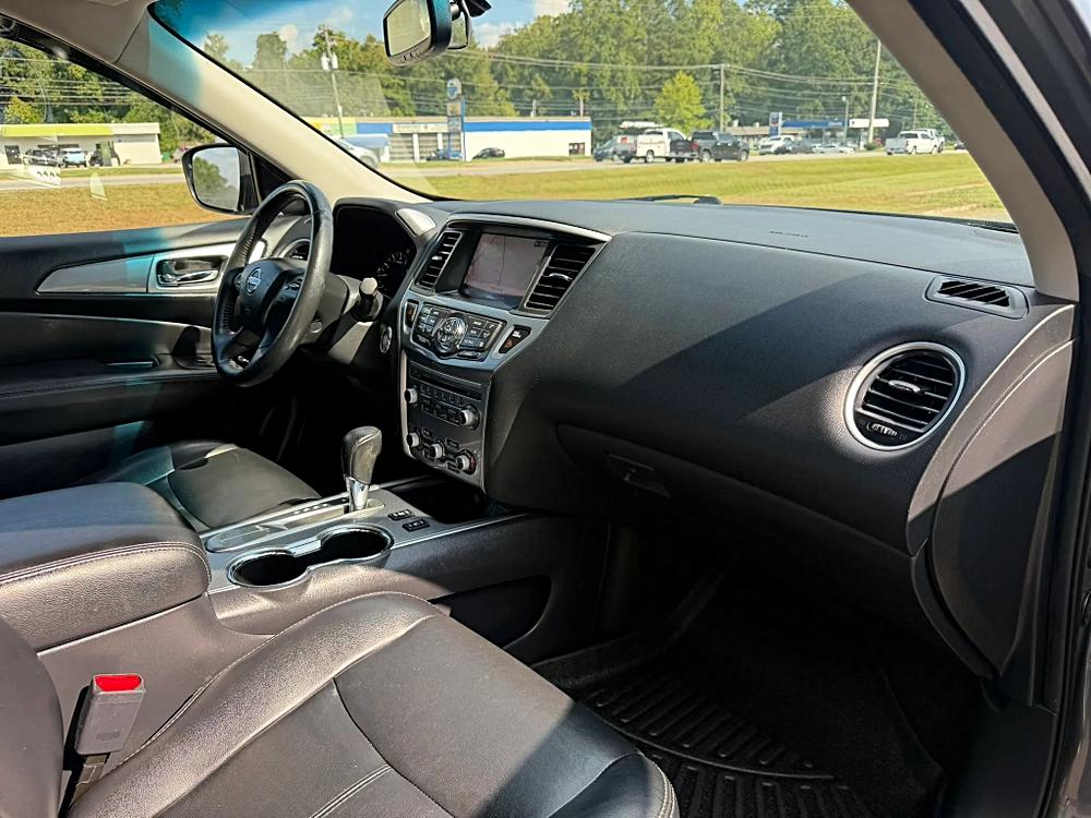 Nissan Pathfinder photo 22