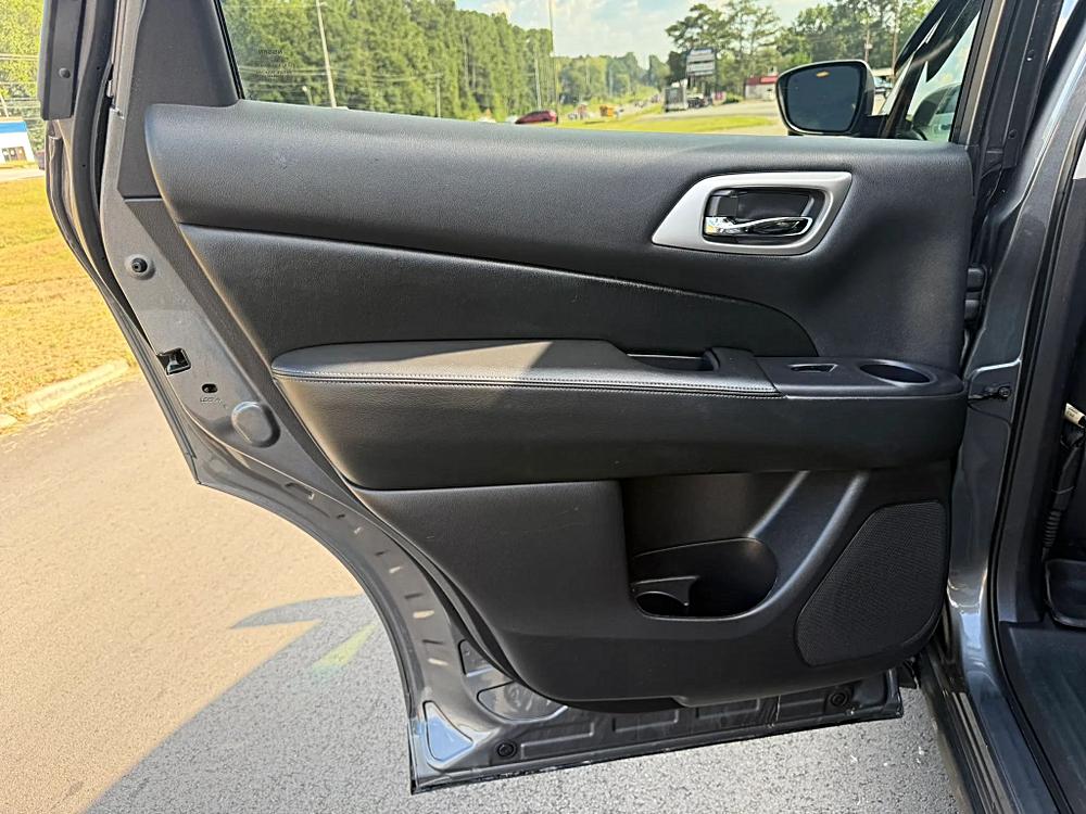 Nissan Pathfinder photo 42