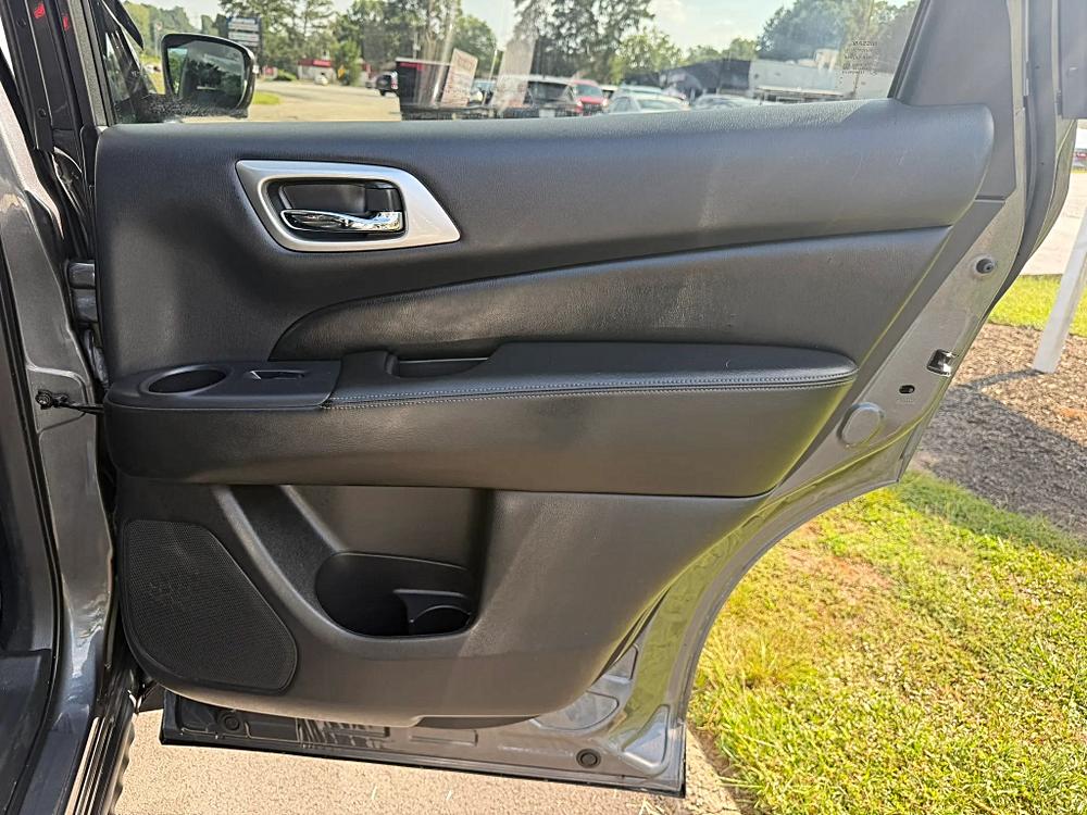 Nissan Pathfinder photo 46