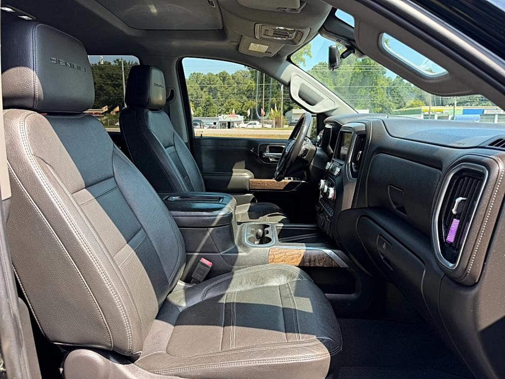 GMC Sierra photo 18