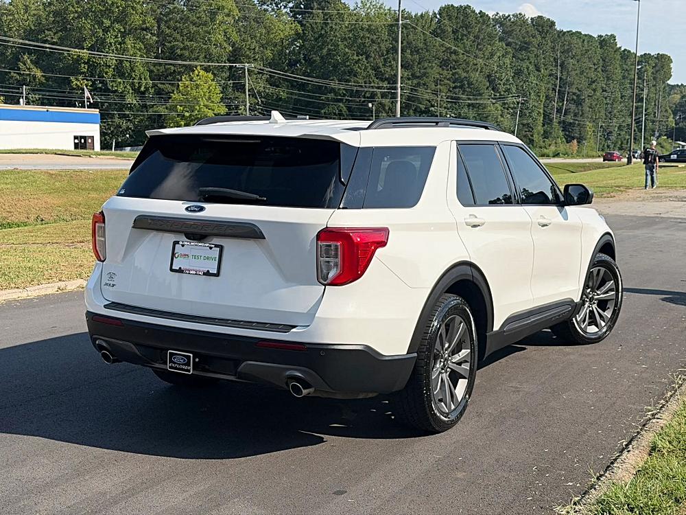 Ford Explorer photo 14