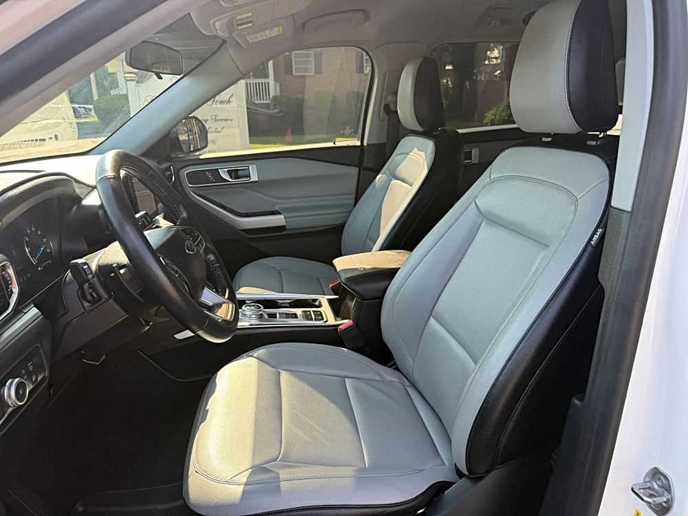 Ford Explorer photo 18