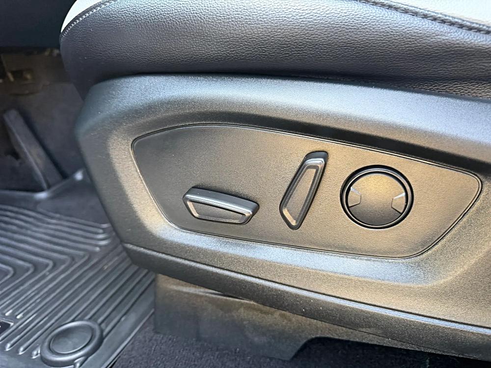 Ford Explorer photo 20