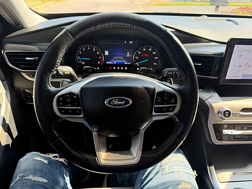 Ford Explorer photo 29