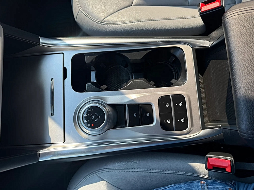 Ford Explorer photo 37
