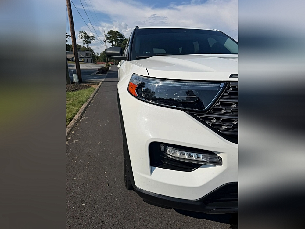 Ford Explorer photo 8