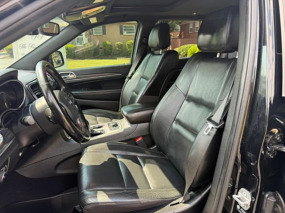 Jeep Grand Cherokee photo 17