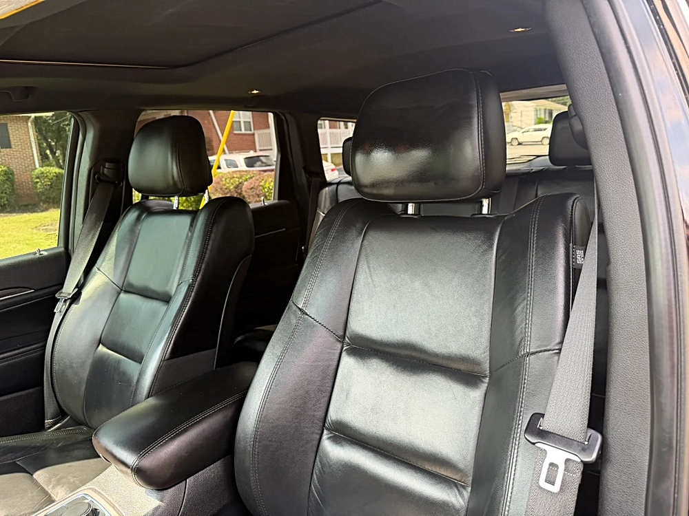 Jeep Grand Cherokee photo 18