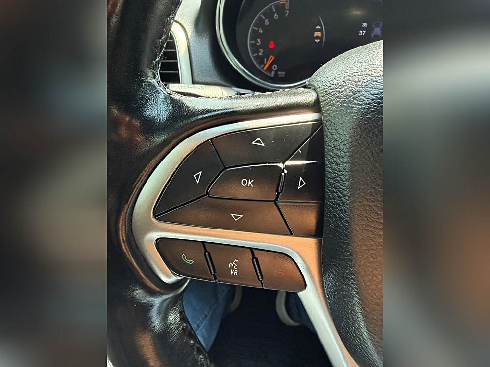 Jeep Grand Cherokee photo 31