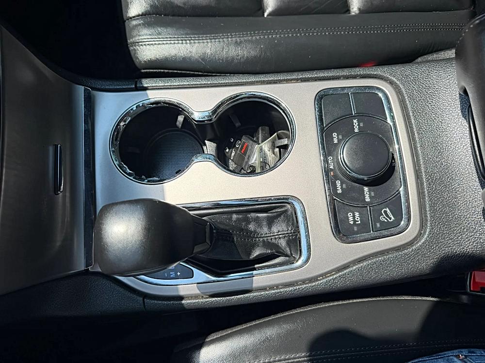 Jeep Grand Cherokee photo 36
