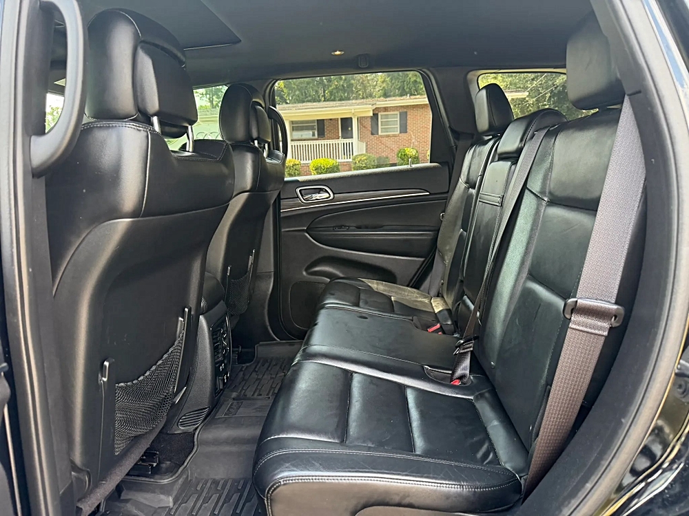 Jeep Grand Cherokee photo 38